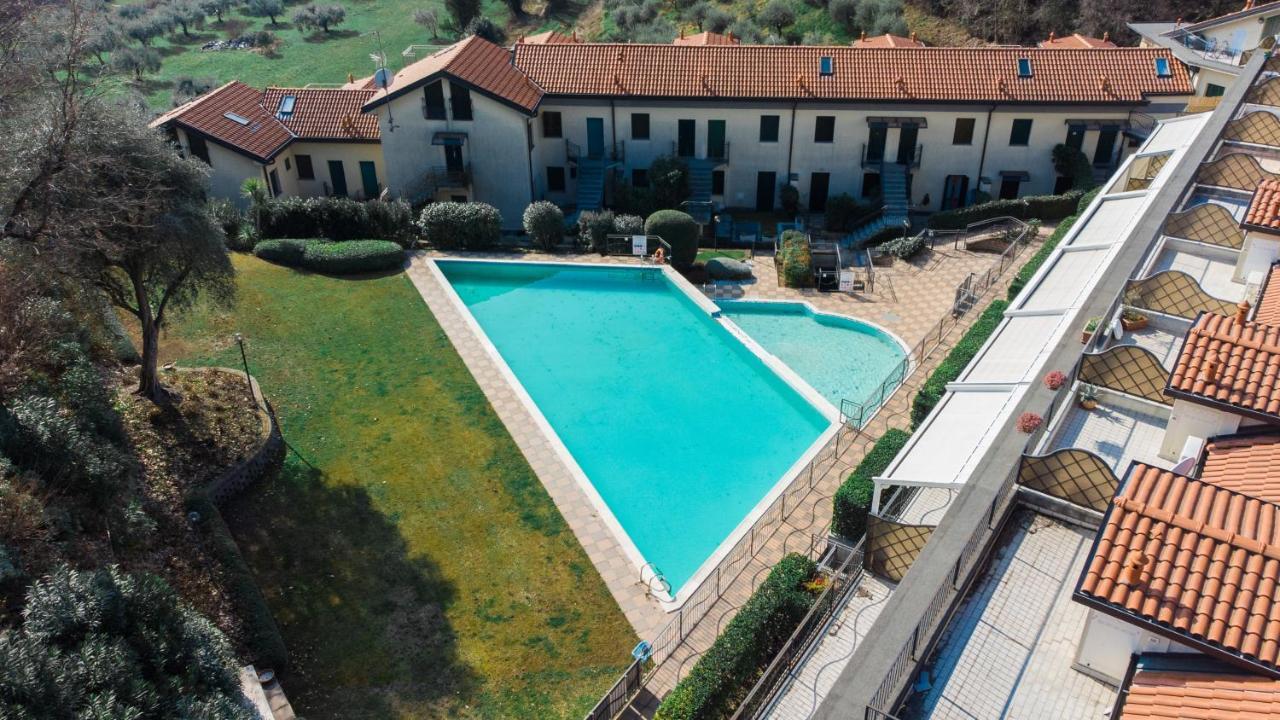 Residence Atollo Манерба дел Гарда Екстериор снимка