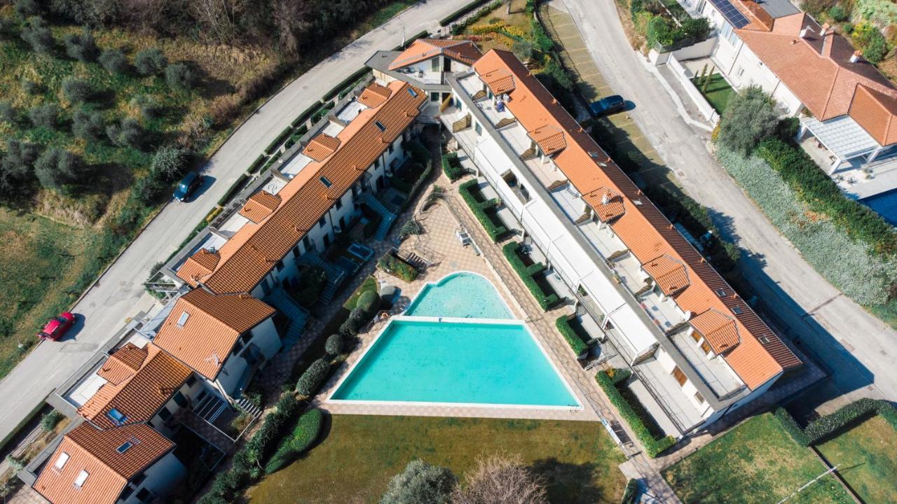 Residence Atollo Манерба дел Гарда Екстериор снимка